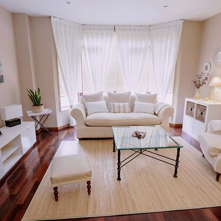 Rias Baixas En Ribeira Piso Centrico Con Parking Y Wifi Apartment Bagian luar foto